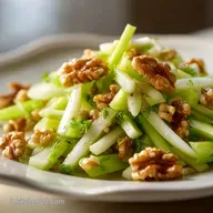 Insalata Sedano e Mela Verde per 4 Servings: Croccante e Fresca