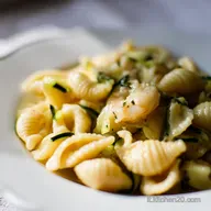 Ricetta Pasta con Zucchine e Gamberetti: La Mia Versione!