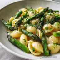 Pasta con gli Asparagi Cremosa