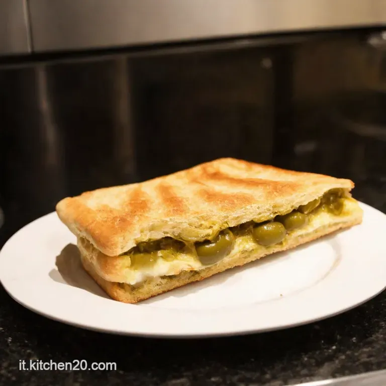 Panini Alle Olive Un Morso Di Sole presentation