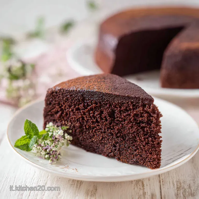 Torta Cremosa al Cioccolato: Struttura Vellutata